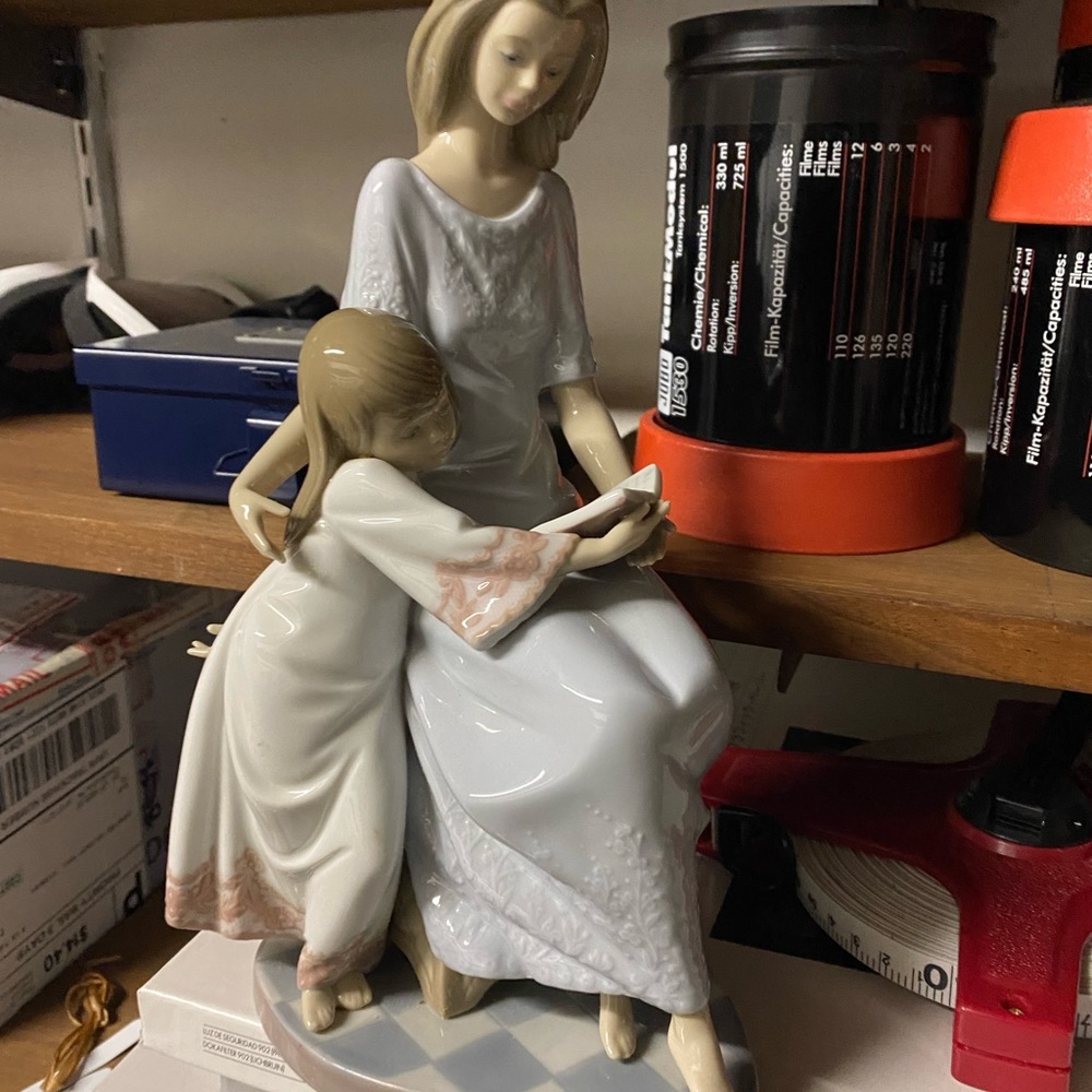 Lladro figurines mother and daughter